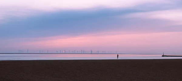 Одинокий Железный Человек Пляже Кросби Около Ливерпуля Замеченный Марте 2021 — стоковое фото