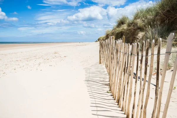 Fence Lines Part Beautiful Beach Holkham North Norfolk Coast Protecting — Stockfoto