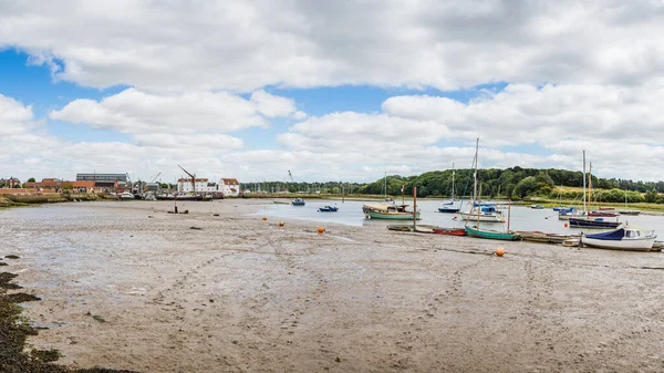 Footprints Made Water Birds Silt Woodbridge Waterfront Seen July 2022 — Stock Photo, Image