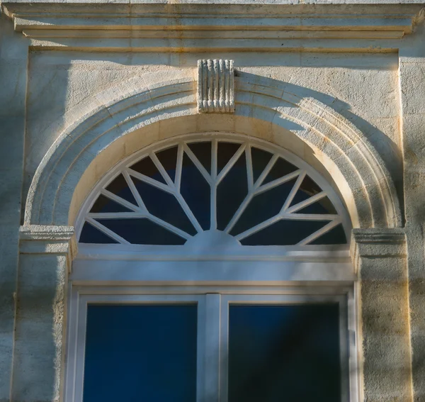 Door with glass tympanum — Stock Photo, Image