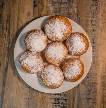 Taze pişmiş kayısı reçelli çörekler, jöleli çörekler, Amerika 'da çörekler.