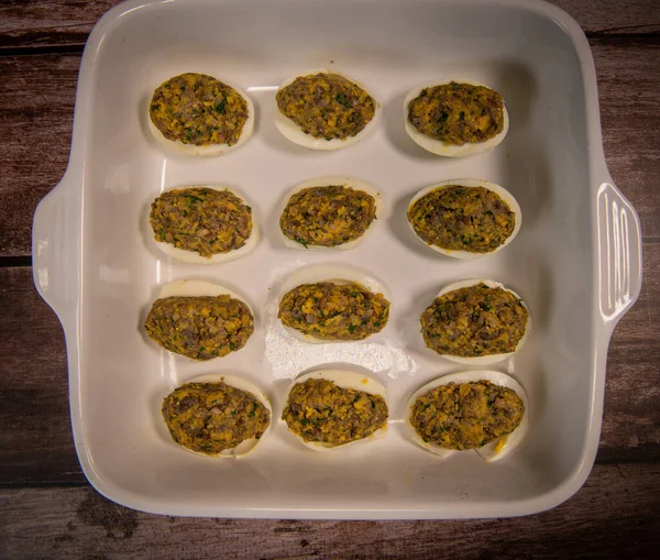 Chimay ricetta uova ripiene al forno — Foto Stock