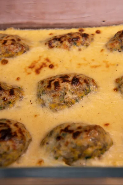 Chimay fyldte æg opskrift bagt i ovnen - Stock-foto