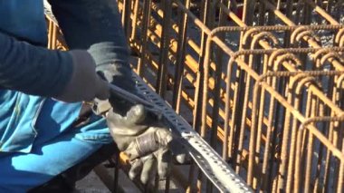 İnşaat alanında çalışma, beton ekip çalışması, inşaat fabrikası.