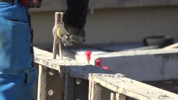 Pracovní postup na staveništi, týmová práce betonu, Stavební závod — Stock video