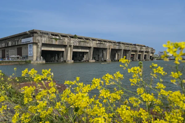 Bordeaux, Francie - 27. března 2022, pohled na neprůstřelnou základnu německé ponorky z 2. světové války — Stock fotografie