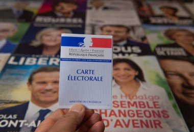 Fransa, Paris, Nisan 2022, Fransa 'daki 2022 başkanlık kampanyası için On İki İnanç Profesyoneli