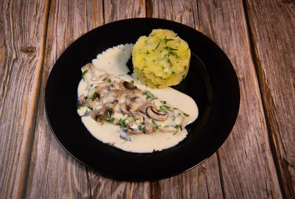 Recipe Fillet Sea Bream White Wine Sauce Mashed Potatoes Mushrooms — Stockfoto