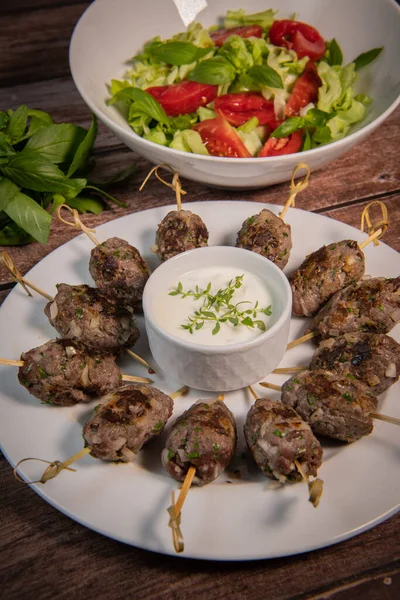 Recipe Kefta Beef Skewer Traditional Homemade Greek Yoghurt Sauce Garlic — Stock Photo, Image