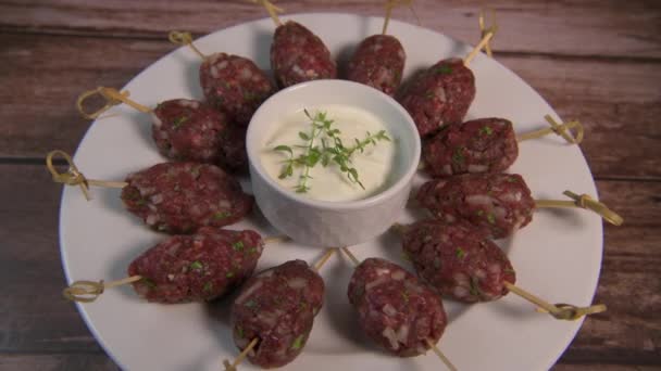 Recipe Kefta Beef Skewer Traditional Homemade Greek Yoghurt Sauce Garlic — Stock Video
