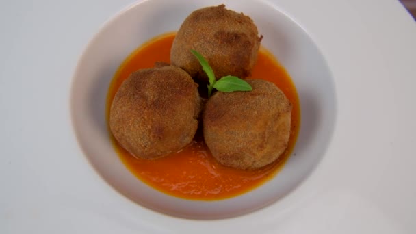 Spaghetti Pasta Meatballs Tomato Sauce Turntable High Quality Video — Video Stock