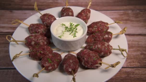 Recipe Kefta Beef Skewer Traditional Homemade Greek Yoghurt Sauce Garlic — Stock Video