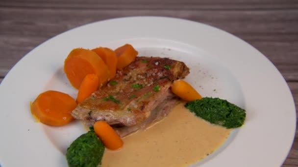 Recipe Baked Lamb Shoulder Watercress Mashed Sweet Potato Carrot Pepper — стоковое видео