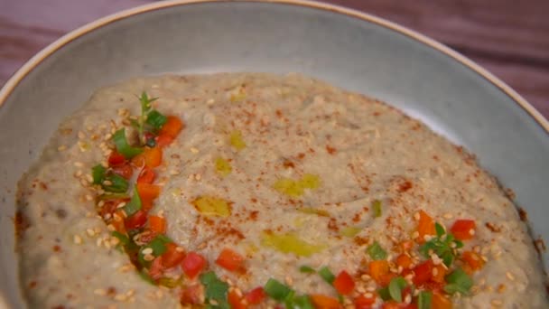 Traditional Arabian Eggplant Dip Baba Ganoush Herbs Smoked Paprika Wooden — Wideo stockowe