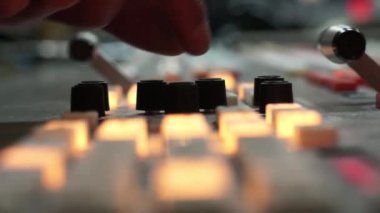 profesyonel ses karıştırıcı yedek kolları ayarlama