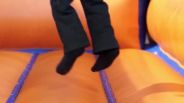 Çocuk parkındaki çocuklar