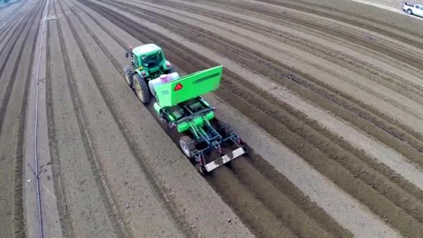 Arbetssätt för traktor — Stockvideo