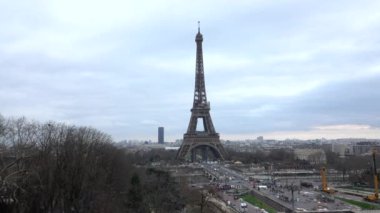 Paris Eyfel Kulesi şehir trafiği Paris Şehri ve Eyfel Kulesi, Ocak 2022