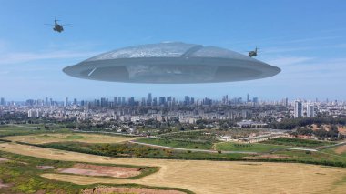 3D görüntüleme, Büyük UFO uçan daire büyük şehir üzerinde süzülüyor. Havacılık İHA görüntüsü Tel havacılık şehri üzerinde. Uzaylı uzay gemisi ve askeri helikopterler, uzaylı istilası konsepti 3D resimleme.