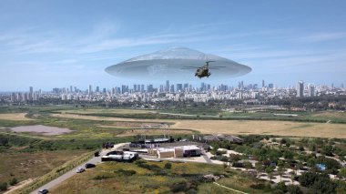 3D görüntüleme, Büyük UFO uçan daire büyük şehir üzerinde süzülüyor. Havacılık İHA görüntüsü Tel havacılık şehri üzerinde. Uzaylı uzay gemisi ve askeri helikopterler, uzaylı istilası konsepti 3D resimleme.