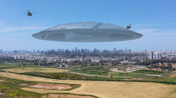 Darstellung Massive Ufo Fliegende Untertasse Schwebt Über Großstadt Luftbilddrohnenansicht Über — Stockfoto