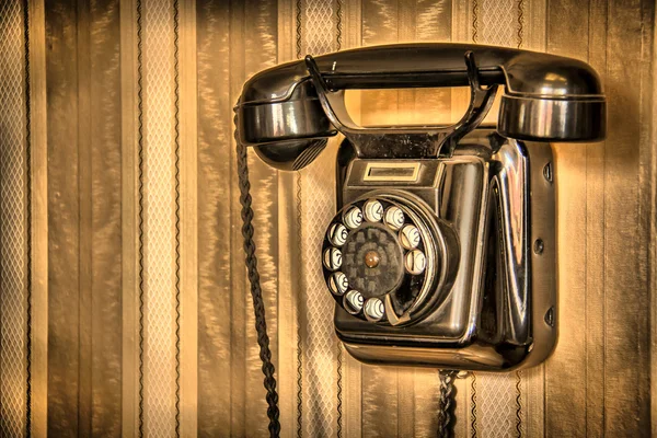 Surowy klasyczny telefon — Zdjęcie stockowe