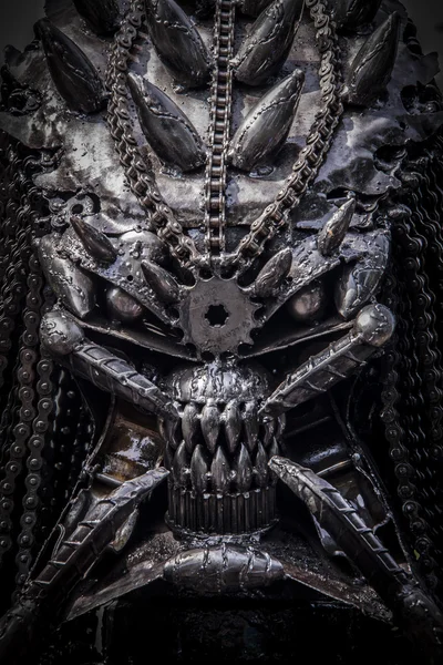 Predator çelik