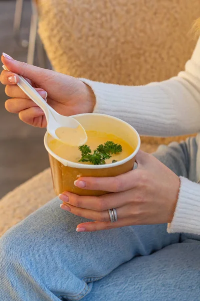 Konsep Makan Siang Sup Melon Dengan Bekal Makanan Sehat Dari — Stok Foto