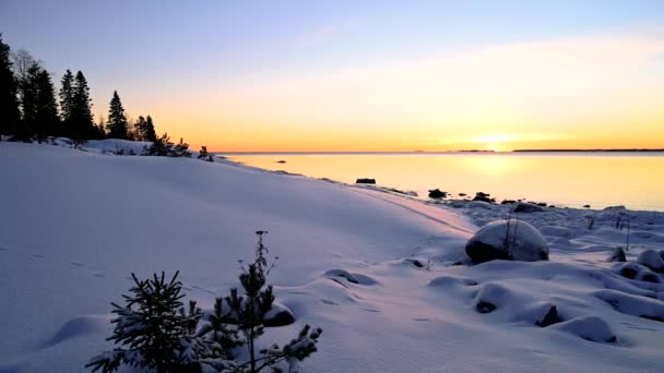 Video Des Majestätischen Sonnenuntergangs Oder Sonnenaufgangs Wasser Reflexion Des Lichts — Stockvideo