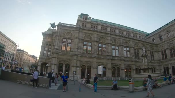 Vienna Austria June 2022 Slowmotion Opera House Vienna Austria Blue — стоковое видео