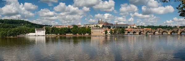 Tor Der Karlsbrücke Prager Burg Und Moldau Prag Tschechische Republik — Stockfoto