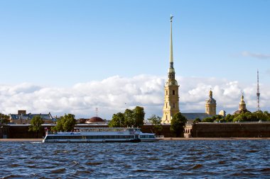 Peter ve Paul Kalesi.