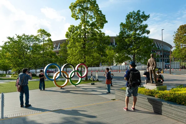 Шіндзюку Сіті Токіо Японія Червня 2021 Року Туристи Фотографують Олімпійських — стокове фото