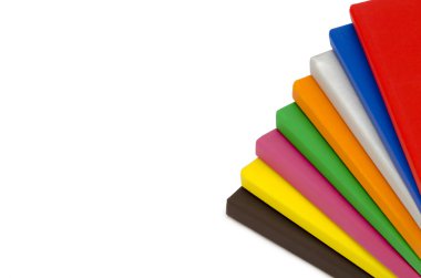 çok renkli ciltli kitap