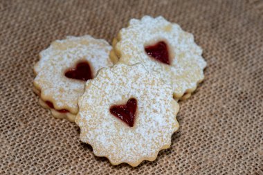 Tekstil çerezleri reçelli Sevgililer günü için kalp şeklinde