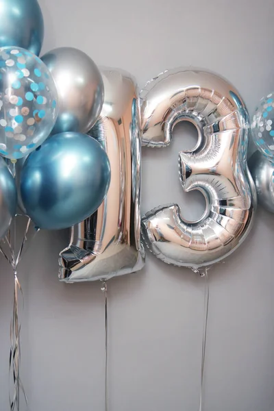 Fotozona Balões Azuis Prateados Balão Forma Mês Números Prateados — Fotografia de Stock