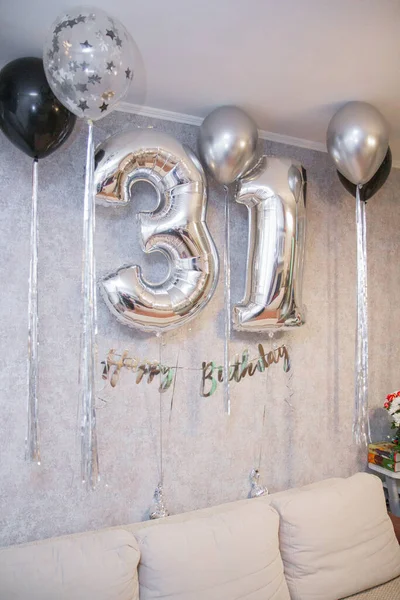 Balões Prata Fundo Parede Aniversário — Fotografia de Stock