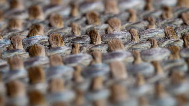 Kahverengi ve mavi renkli liflerin makro görüntüsü. Yumuşak mobilyalar için malzemeyi kapat.