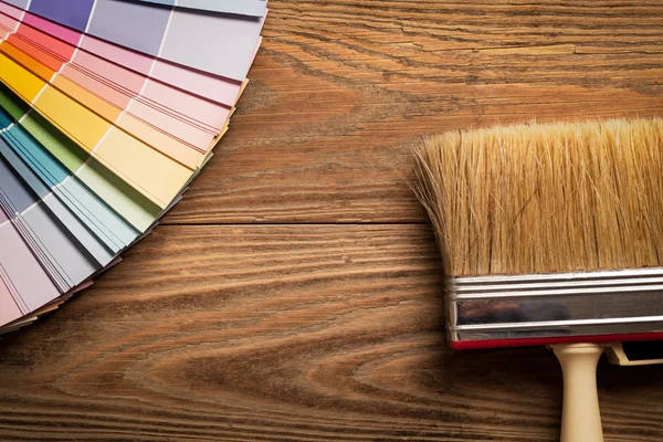 Colour Palette and a Brush — Stock Photo, Image