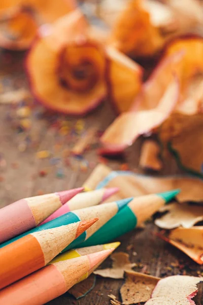 Colour Pencils and Shavings — Stock Photo, Image