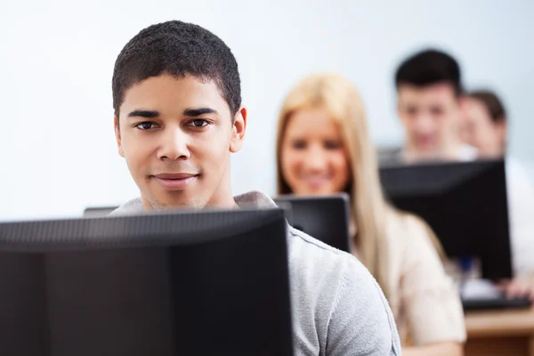 African Student Using Computer — Stockfoto