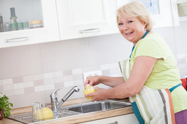 Fotos de stock de Grifo, imágenes sin royalties de Grifo | Depositphotos®