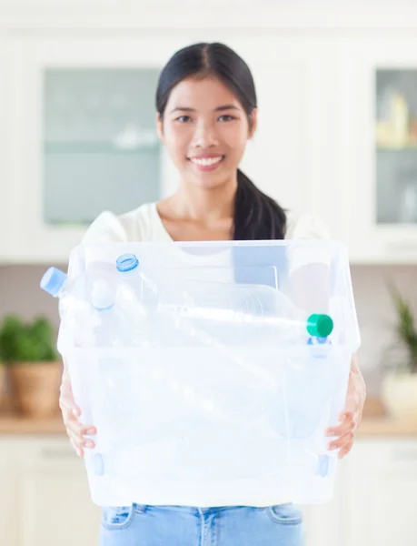 Botellas para reciclar — Foto de Stock