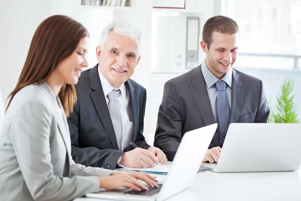 Equipo de negocios exitoso — Foto de Stock