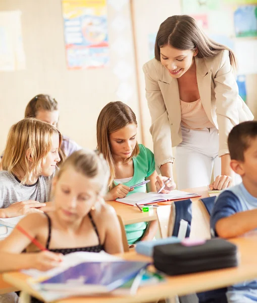 Leraar en studenten — Stockfoto