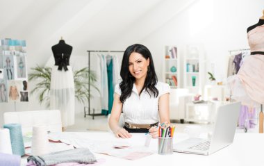 Genç Moda Tasarımcısı