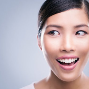 sürpriz Asyalı kadın