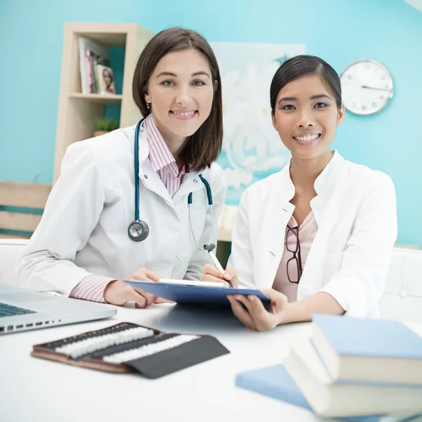 Smiling Female Doctors — Stock Photo, Image