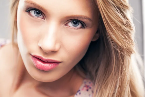 Beautiful Blonde Woman — Stock Photo, Image