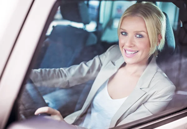 Woman Driving — Stock Photo, Image